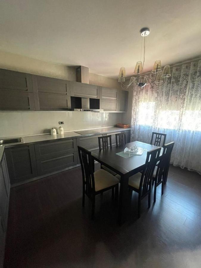 Luxury Apartment City Centre Tirana Extérieur photo